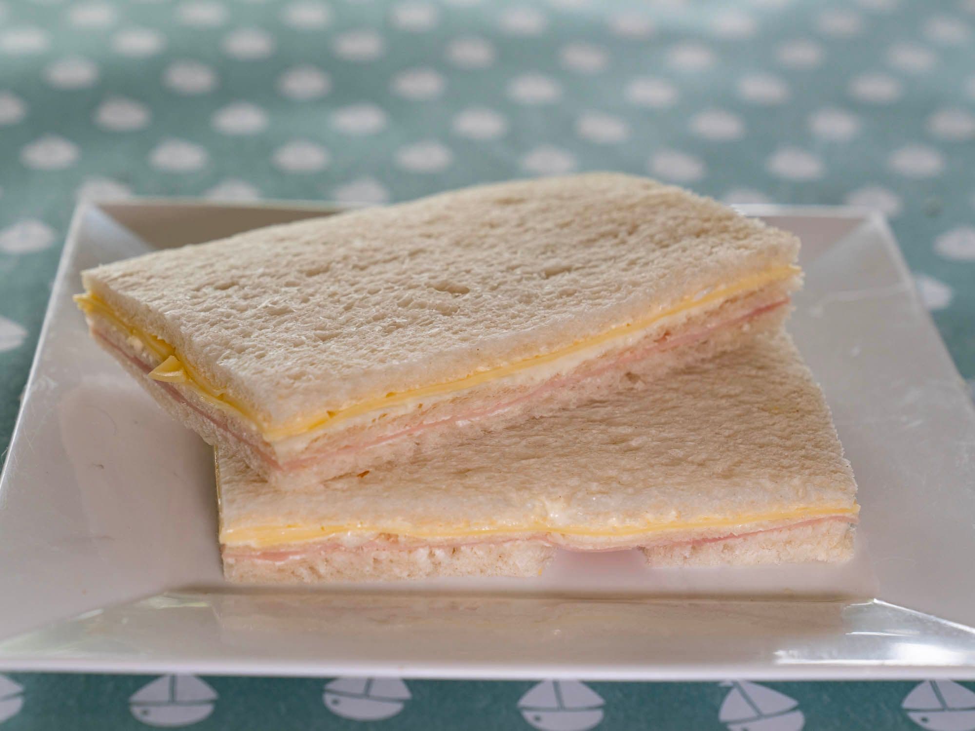 Portada de Sándwiches De Miga Raúl Uriarte
